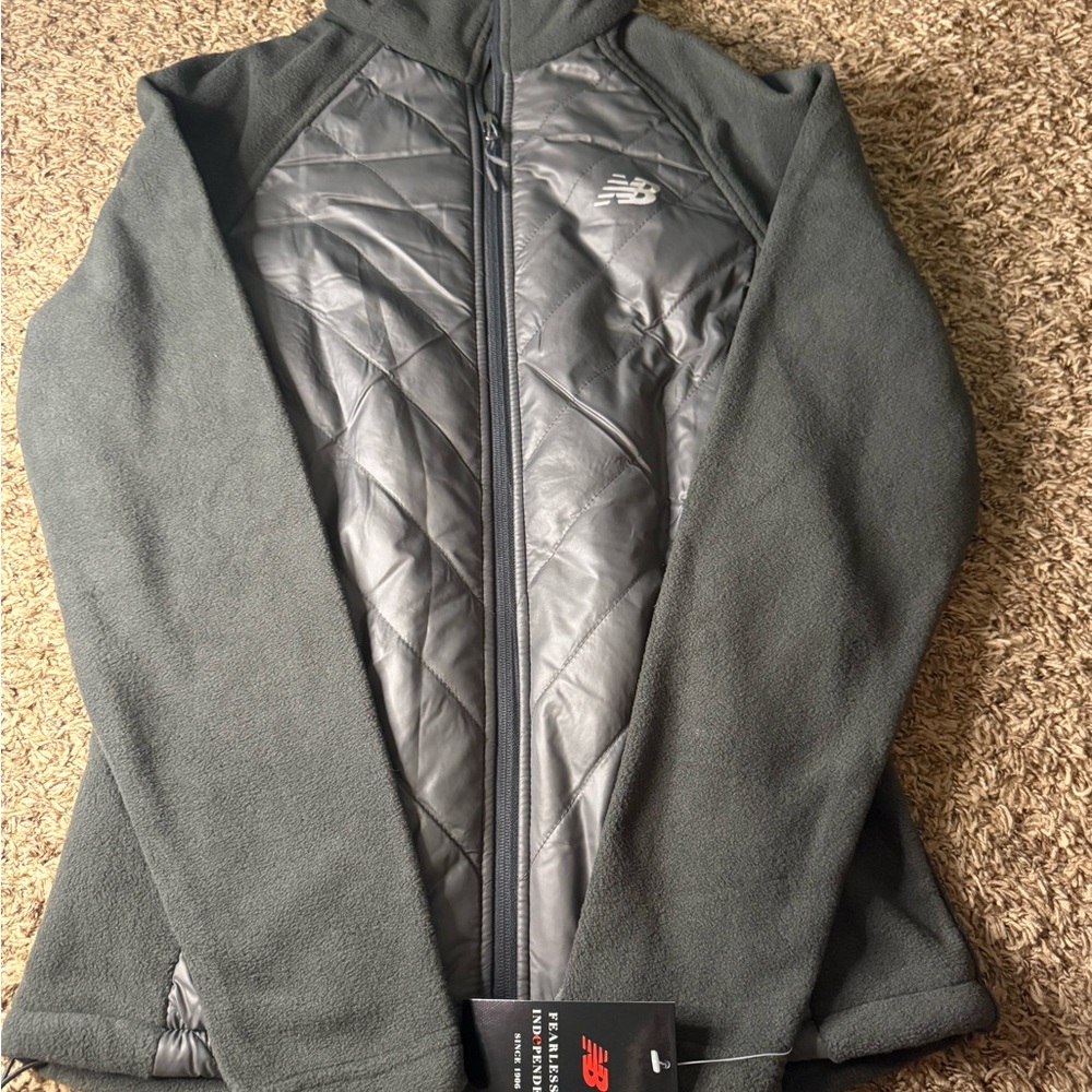 NWT New Balance black‎ jacket size small
